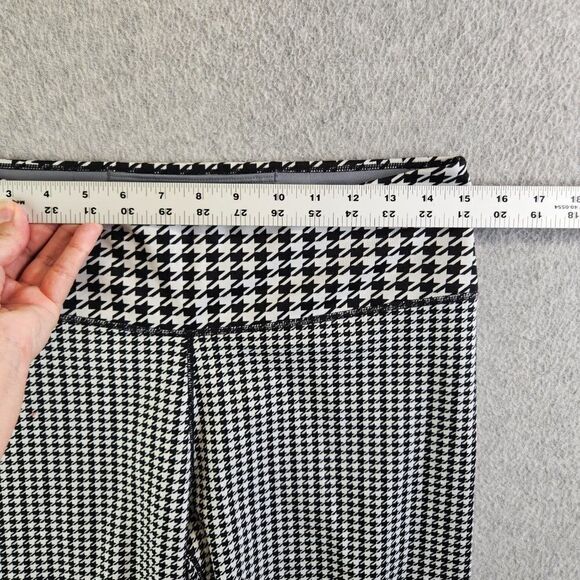 Nike Leggings Womens Large Black White Houndstooth One Icon Clash 7/8 Length - Picture 10 of 14